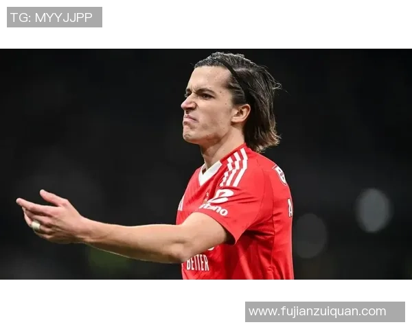 旧将阿尔瓦罗今夏离队后再度发威攻破皇马大门助力球队胜利